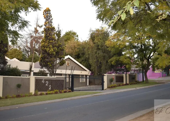 The Rhino Room At Frederick'S Place